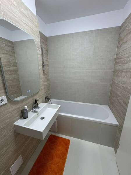 Salaj, Tower Residence, Rahova
